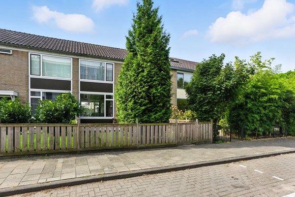 Troelstrastraat 32, Alblasserdam