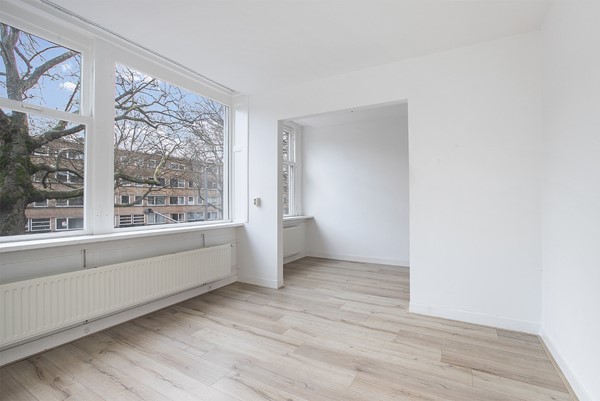 Verkocht onder voorbehoud: 5-kamer appartement (ca. 93 m2) op 2e en 4e verdieping aan Dordtselaan