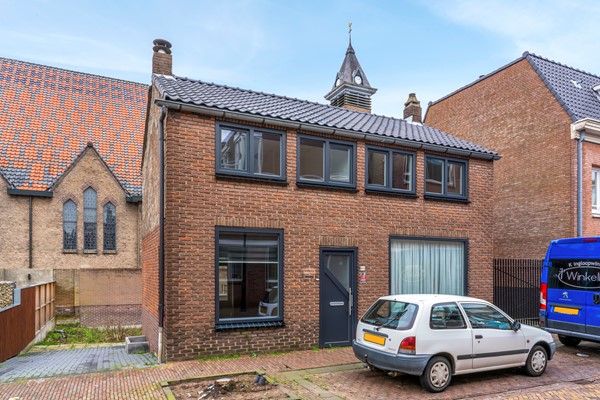 Verkocht onder voorbehoud: Vrijstaand wonen in het centrum van Leerdam