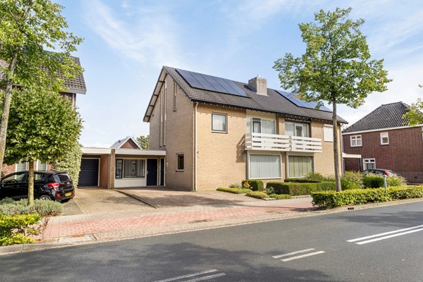 Verkocht: Ervaar de ruimte en mogelijkheden die deze woning biedt!