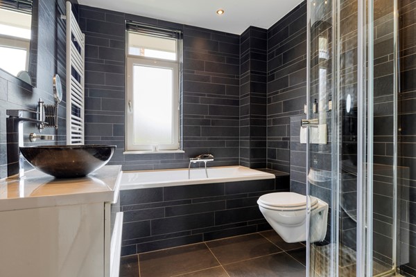 Medium property photo - Vennemeerstraat 12, 2334 DE Leiden