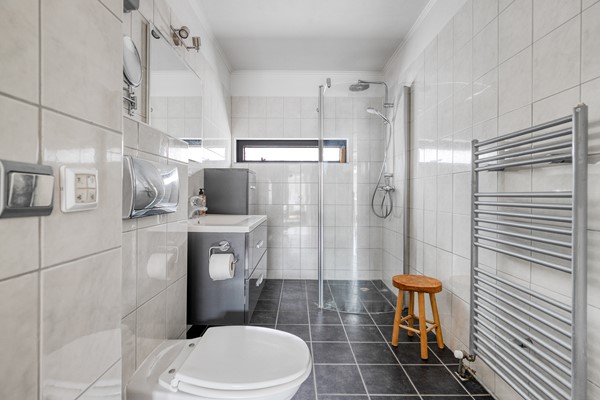 Medium property photo - Henriëtte van der Meystraat 42, 2331 SE Leiden