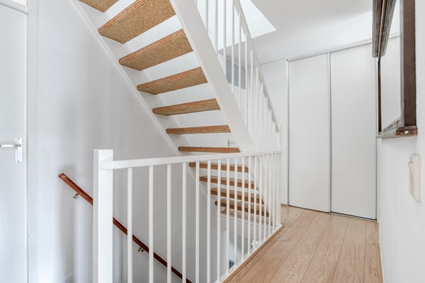 Medium property photo - Henriëtte van der Meystraat 42, 2331 SE Leiden