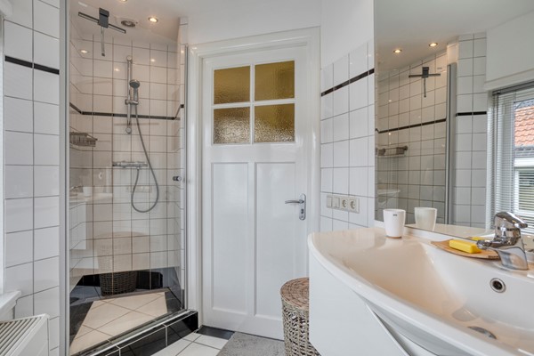 Medium property photo - Rijndijk 142, 2331 AJ Leiden