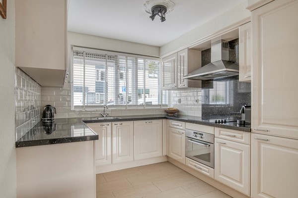 Medium property photo - Louise Wentstraat 28, 2331 NM Leiden