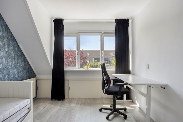 MaryZeldenrustweg322331NDLeidenNL-22.jpg