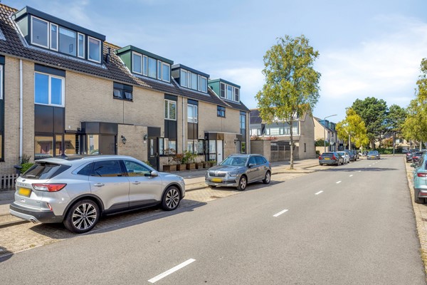 MaryZeldenrustweg322331NDLeidenNL-02.jpg
