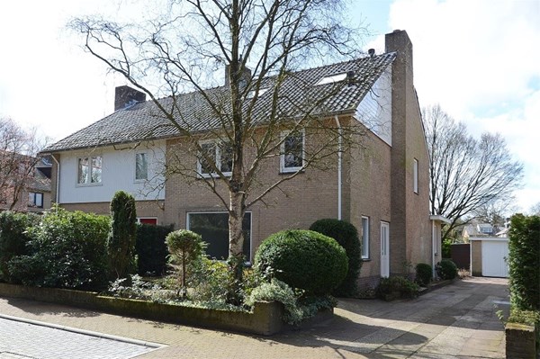 Verhuurd: Estrikweg, 1272 AM Huizen