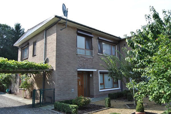 Kamperbaan 143, Hechtel-Eksel