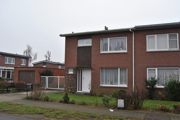 Zonnebloemstraat 16, Beringen