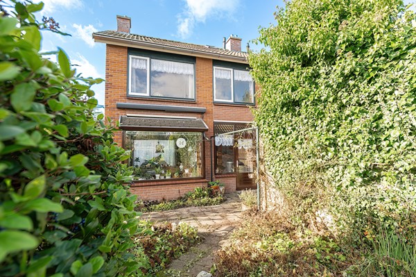 Verkocht: Santcade 10, 4254EC Sleeuwijk