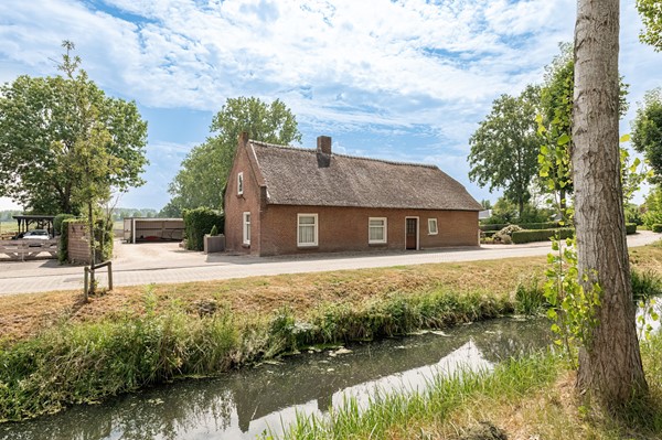 Onder bod: Binnen 6, 4271BW Dussen