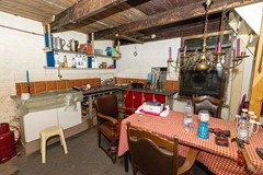 bs26061875776.jpg