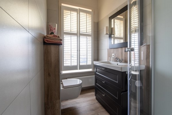 Foto - Te koop: Uniek wonen in oude pastorie!