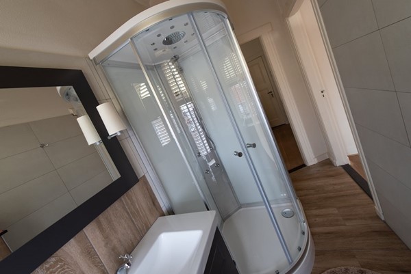 Foto - Te koop: Uniek wonen in oude pastorie!