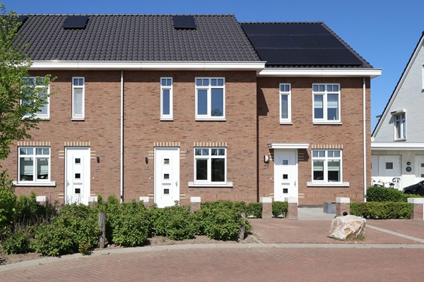 Ooievaar 35, Esch