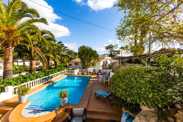 Medium property photo - Camino la Cometa 24, 03729 la Cometa