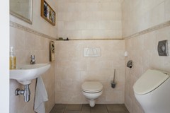 Toilet_01.jpg