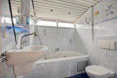 MeindertHobbemastraat142902gmCapelleaandenIJsselNL-15.jpg