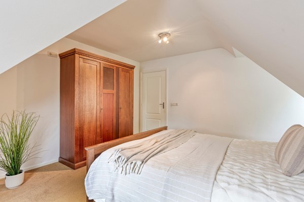 08954177_28.jpg