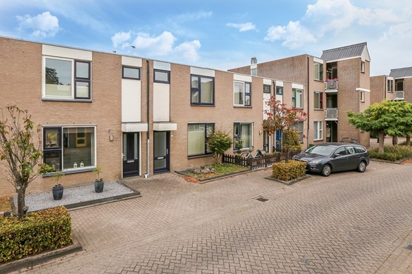 Pastoor Van Der Zijlestraat 25, Waalwijk