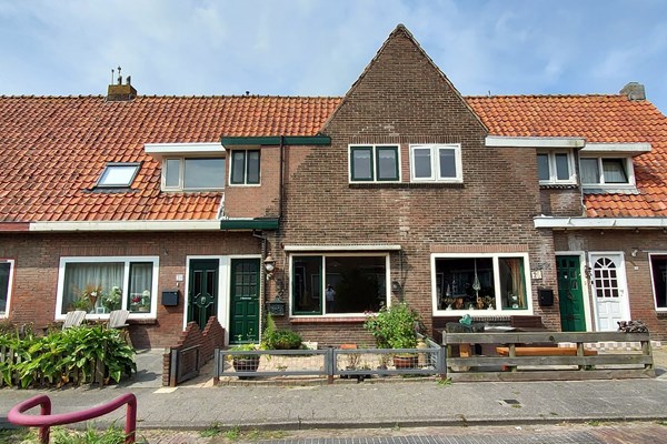 Verkocht onder voorbehoud: Leuke starterswoning vlakbij de Waddenzee